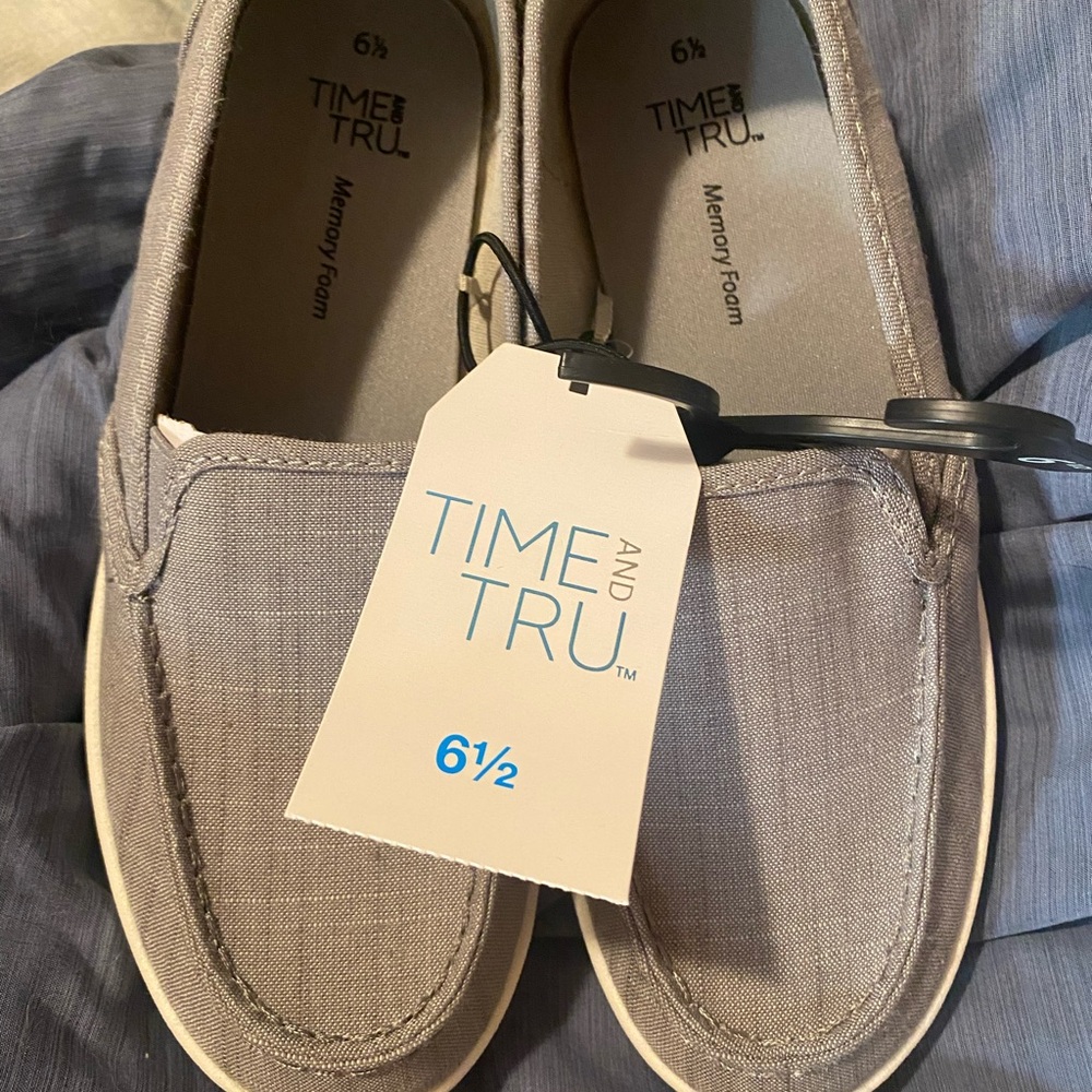 Time and Tru Gray Canvas Loafers